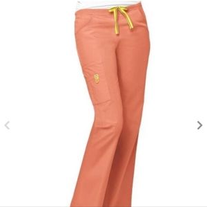 WonderWinks Origins Lady Flare Leg Cargo Scrub pants
